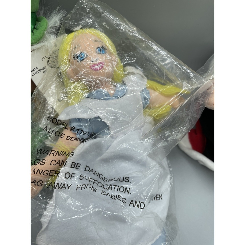 Alice in Wonderland Mad Hatter bean bag Lot plush doll Disney Store exclusive - Picture 10 of 10